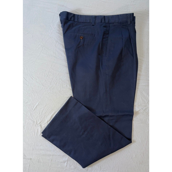 Eddie Bauer Pleated Wrinkle Resistant Classic Fit 100% Cotton Chino Pants. 35X31 - Picture 1 of 9